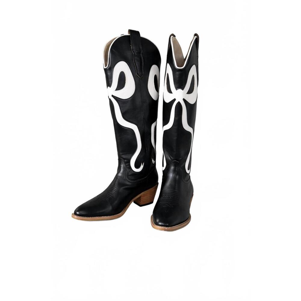 NEW MIIM women's ribbon boot in blackwhite
